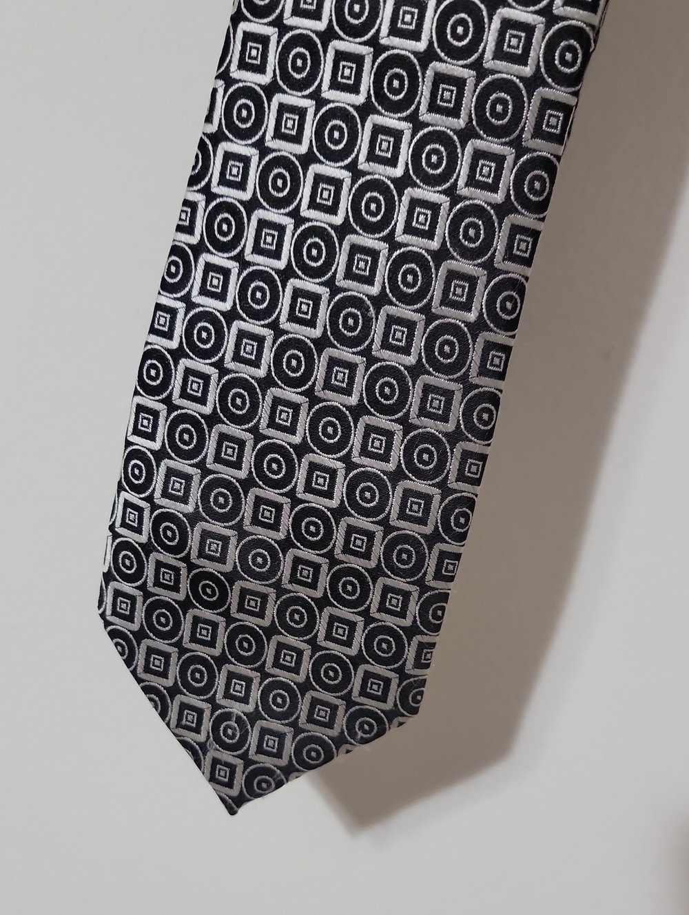 Men's Black & Silver Geometric Pattern Tie